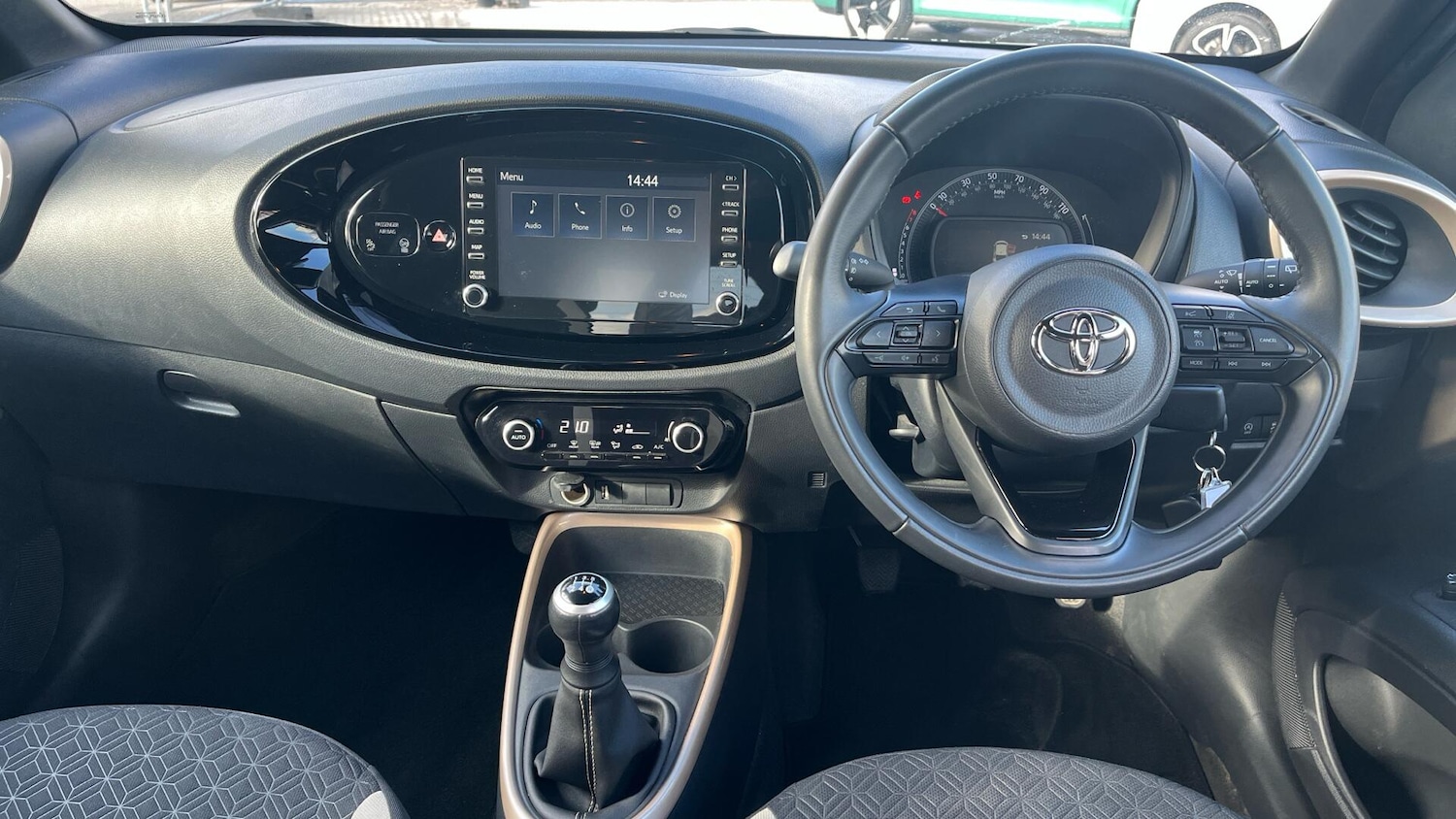 Used Toyota Aygo X 2022 for sale - 77799035: Photo 4