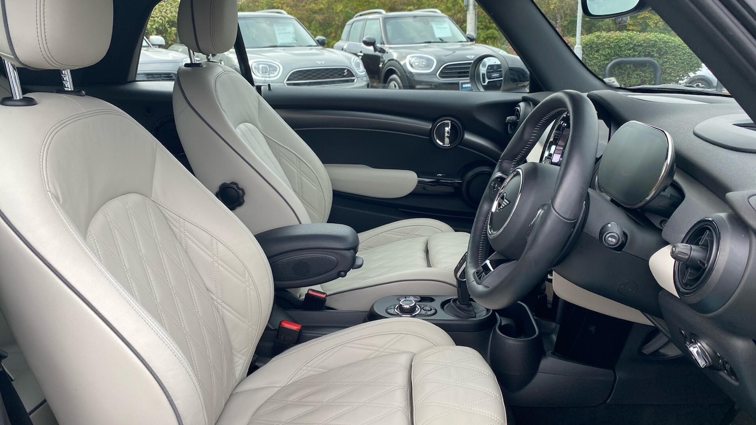 Used MINI Convertible 2021 for sale - 76760260: Photo 11