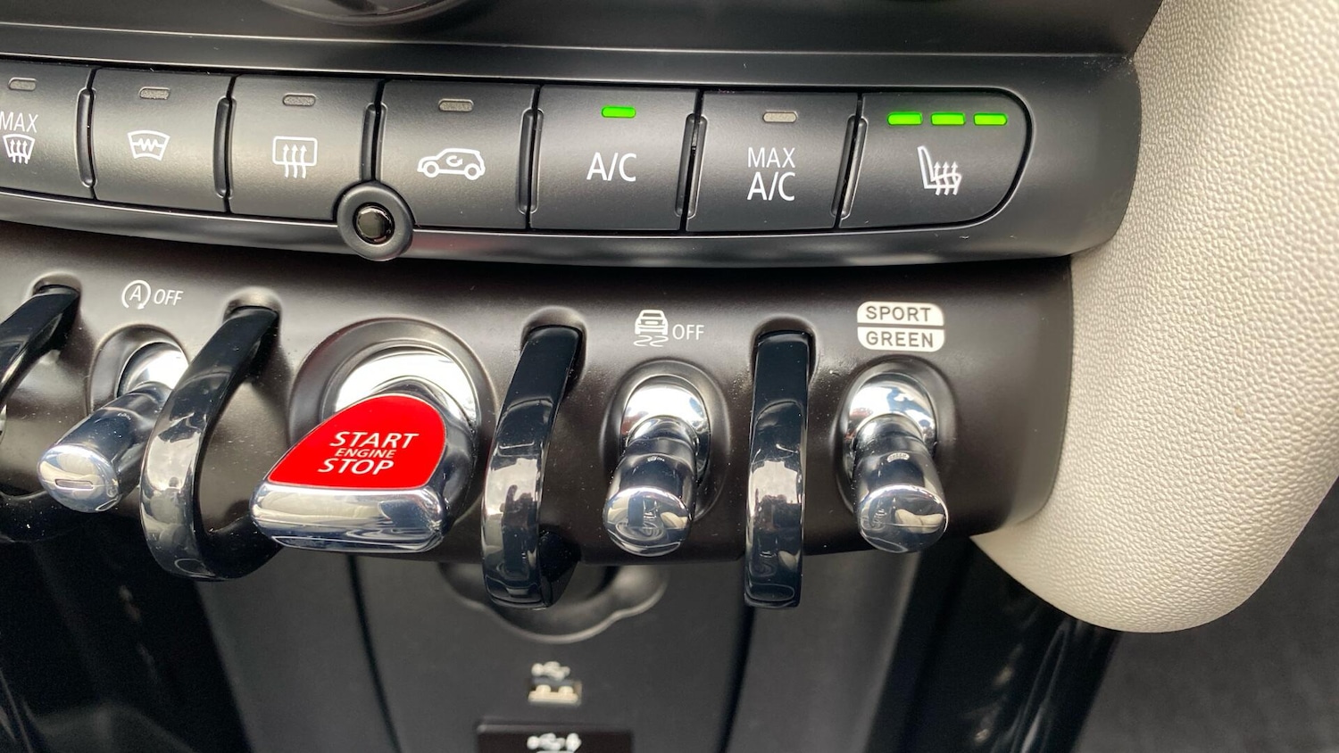 Used MINI Convertible 2021 for sale - 76760260: Photo 28