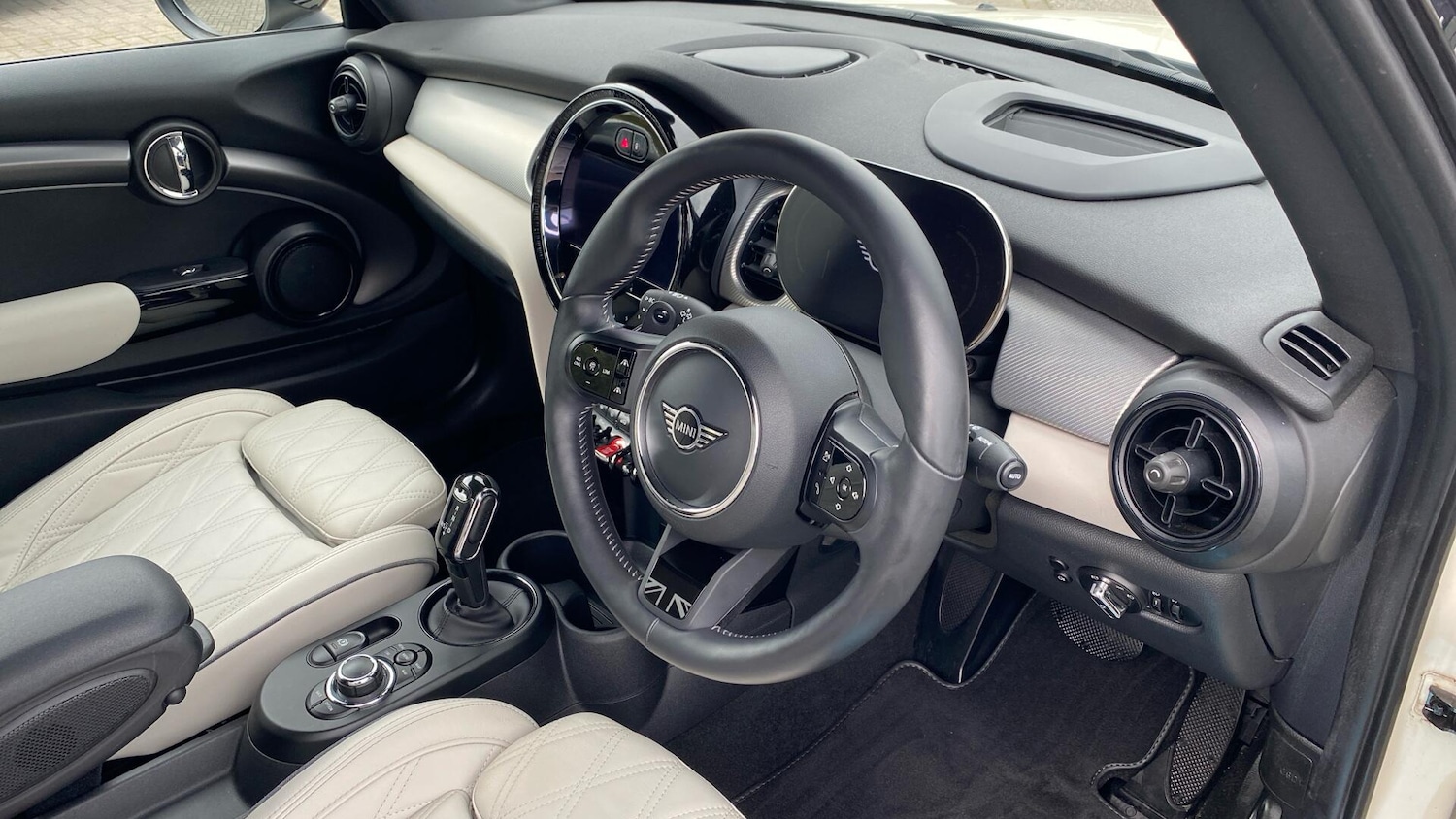 Used MINI Convertible 2021 for sale - 76760260: Photo 6