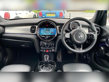 Used MINI Hatch 2022 for sale - 76800969: Photo