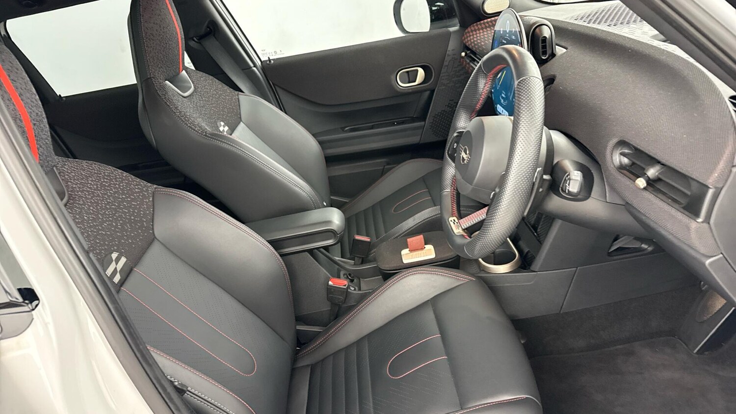 Used MINI Cooper 2024 for sale - 78156986: Photo 11