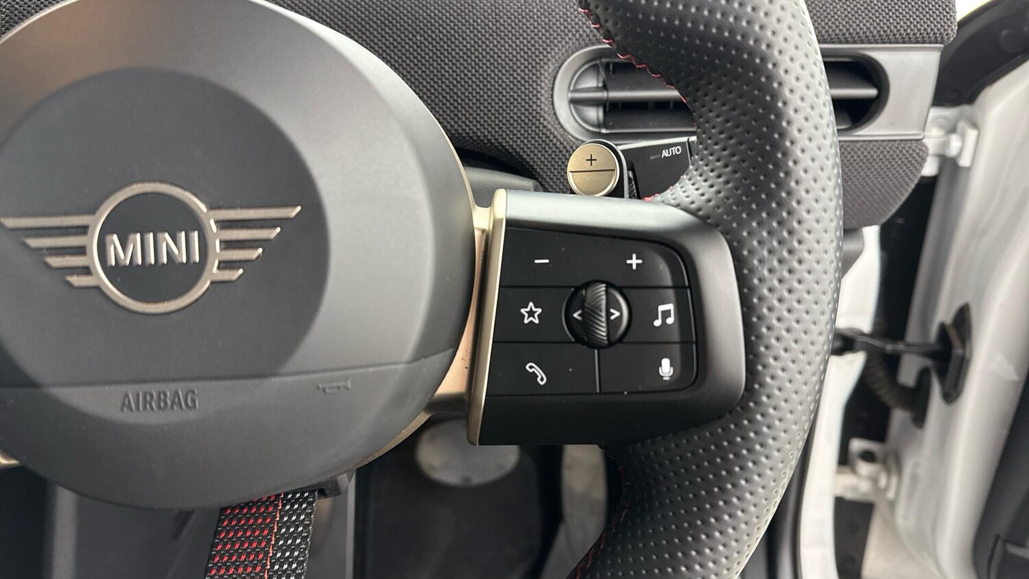 Used MINI Cooper 2024 for sale - 78156986: Photo 18