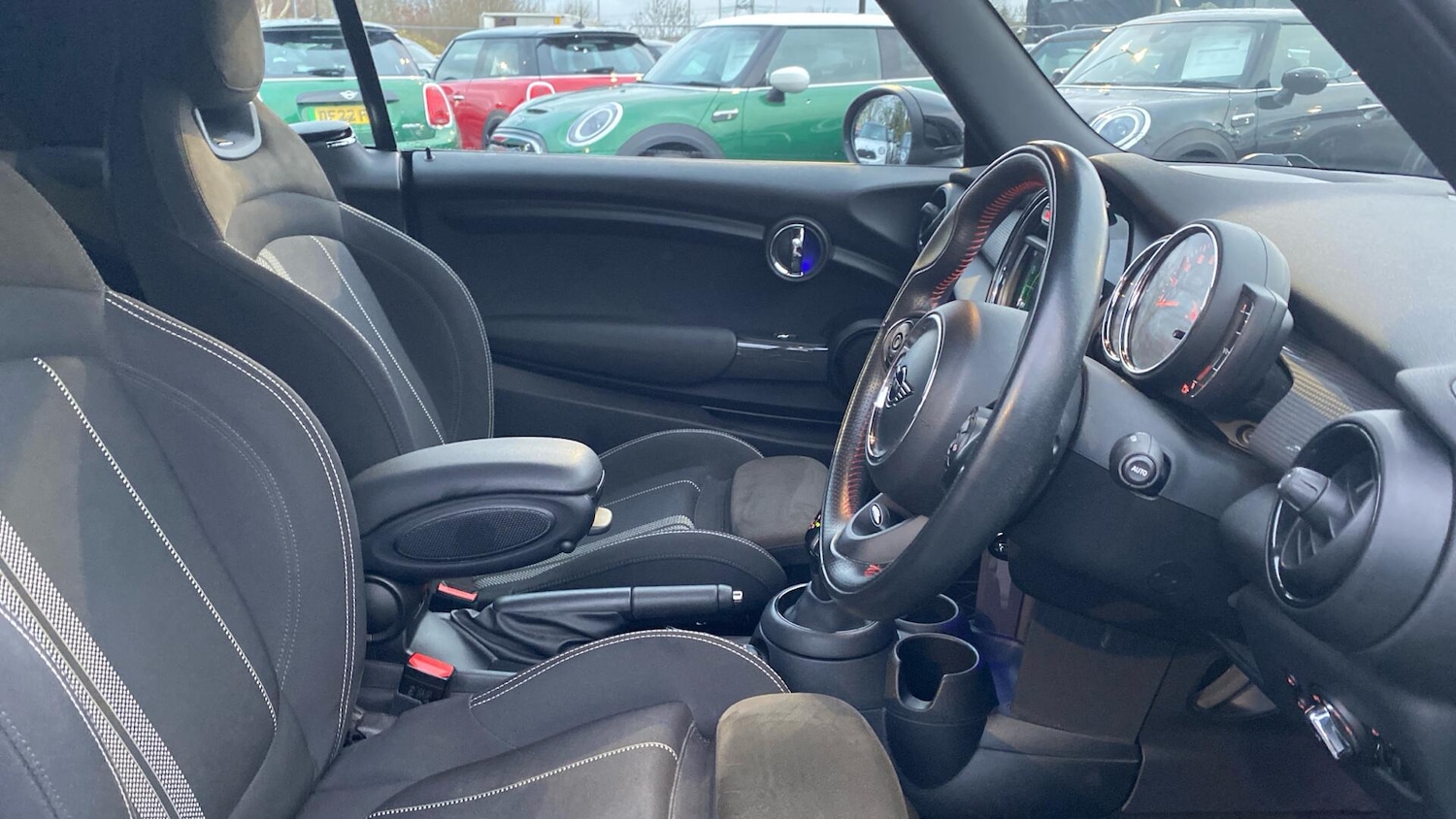 Used MINI Convertible 2020 for sale - 77549295: Photo 11