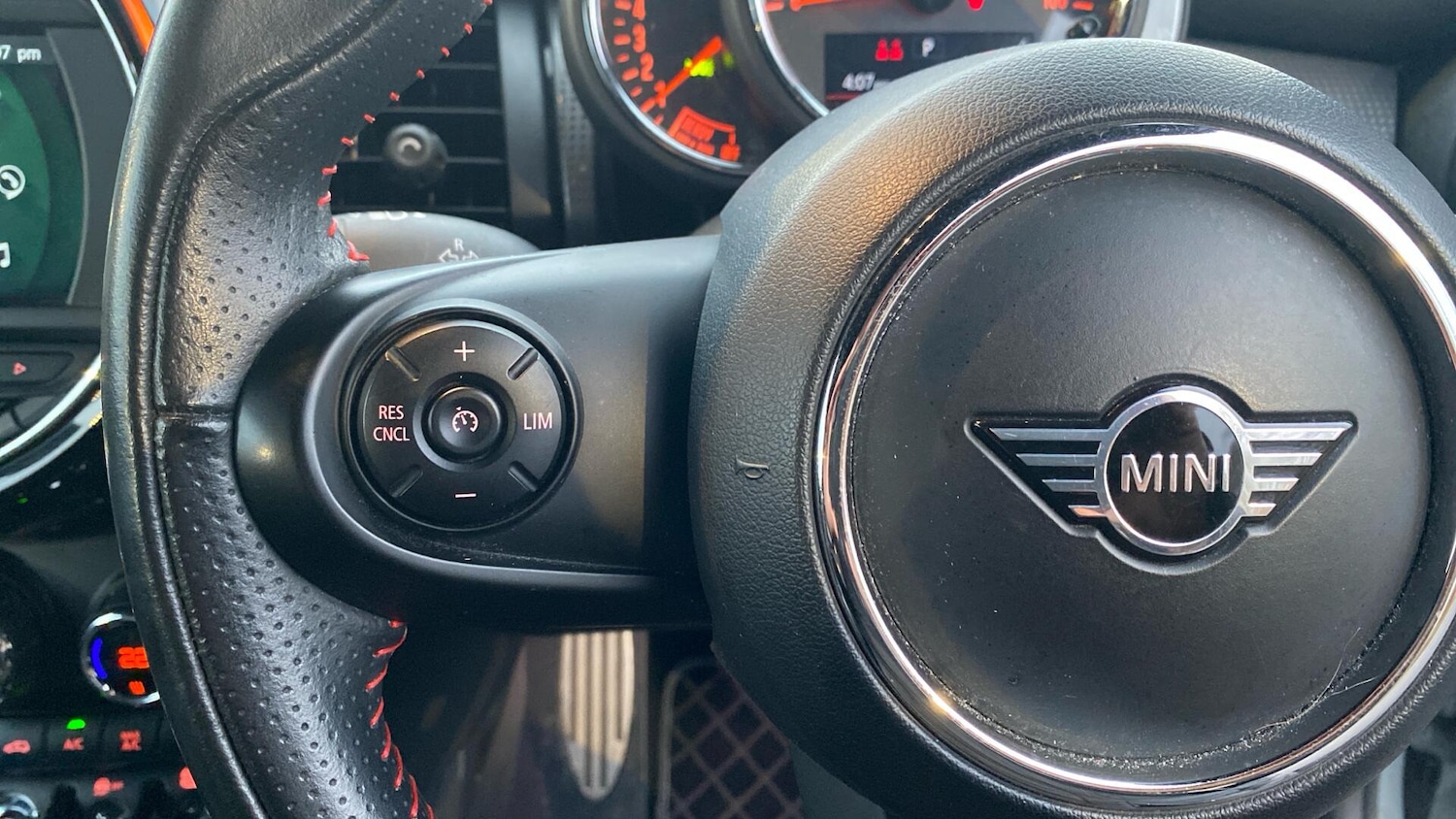 Used MINI Convertible 2020 for sale - 77549295: Photo 17