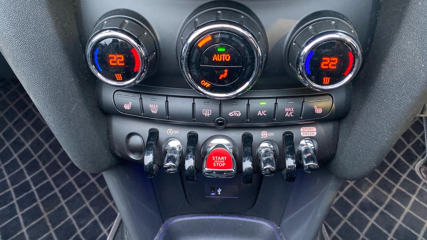 Used MINI Convertible 2020 for sale - 77549295: Photo 29