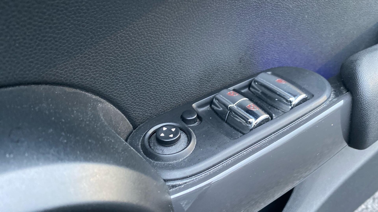 Used MINI Convertible 2020 for sale - 77549295: Photo 35