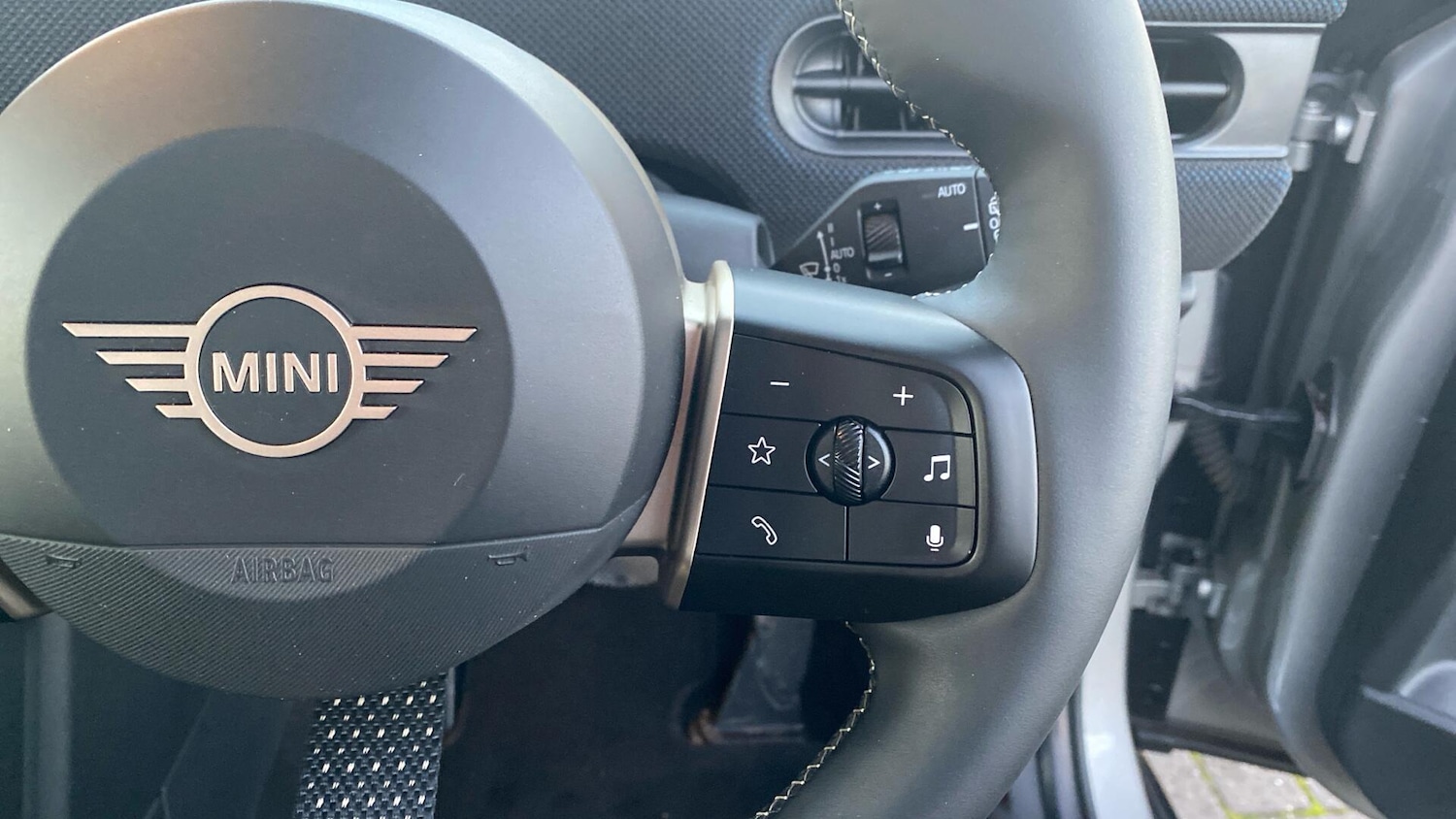 Used MINI Cooper 2024 for sale - 76839970: Photo 18