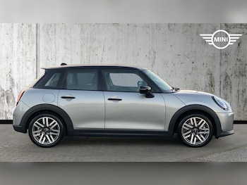 Used MINI Cooper 2024 for sale - 76839970: Photo