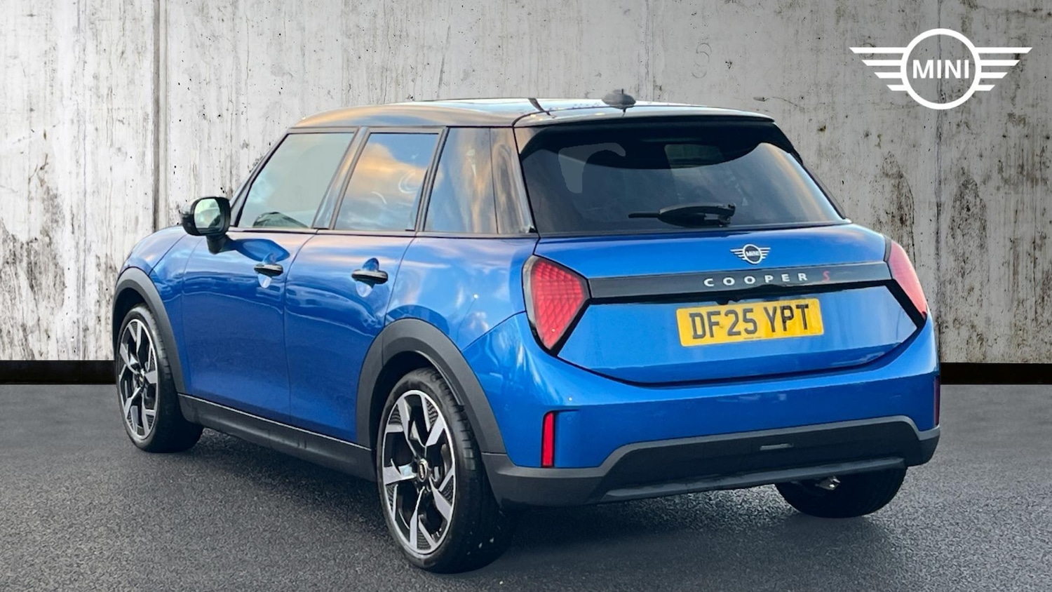 Used MINI Cooper 2025 for sale - 77351884: Photo 2