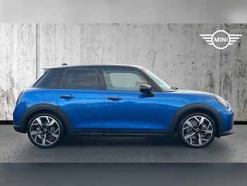 Used MINI Hatch 2025 for sale - 77351884: Photo