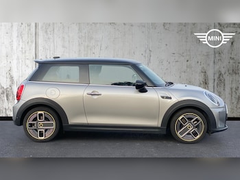 Used MINI Hatch 2023 for sale - 77738570: Photo