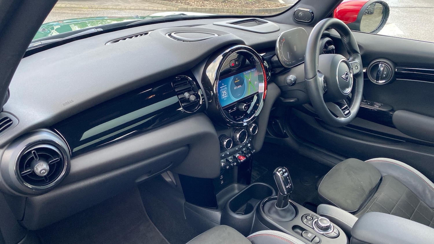 Used MINI Hatch 2023 for sale - 76760301: Photo 7