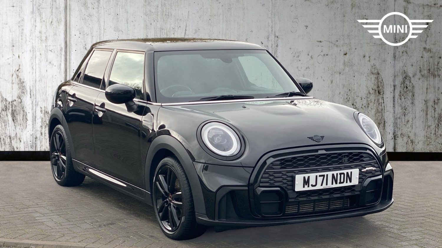 Used MINI Hatch 2021 for sale - 76760152: Photo 1