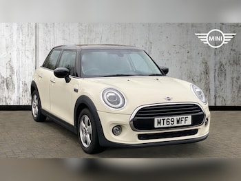 Used MINI Hatch 2019 for sale - 76760033: Photo