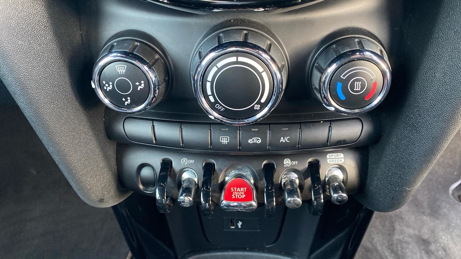 Used MINI Hatch 2021 for sale - 76760264: Photo 27