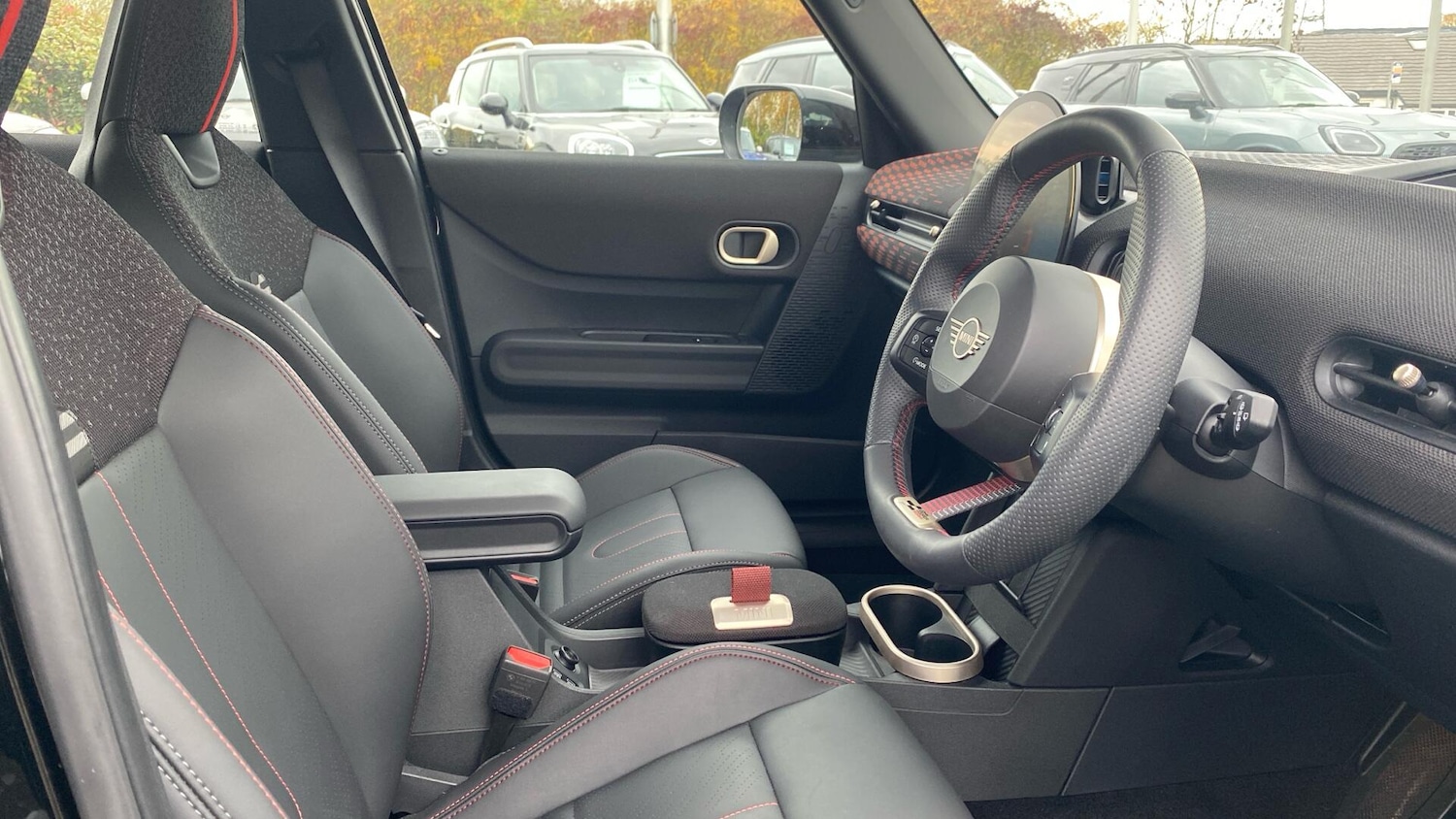 Used MINI Cooper 2025 for sale - 76760042: Photo 11