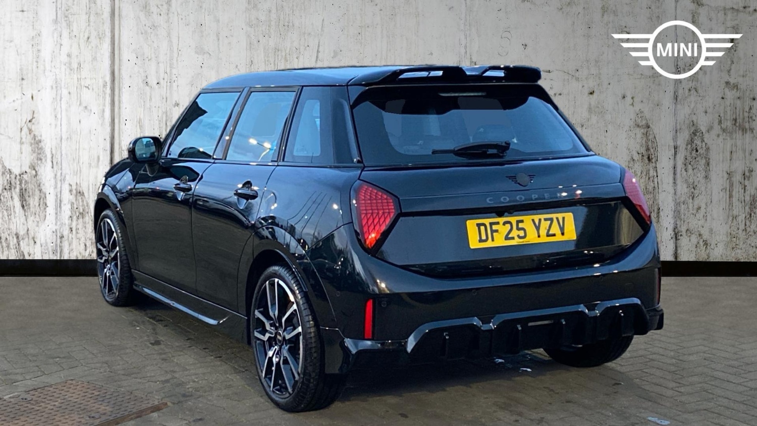 Used MINI Cooper 2025 for sale - 76760042: Photo 2