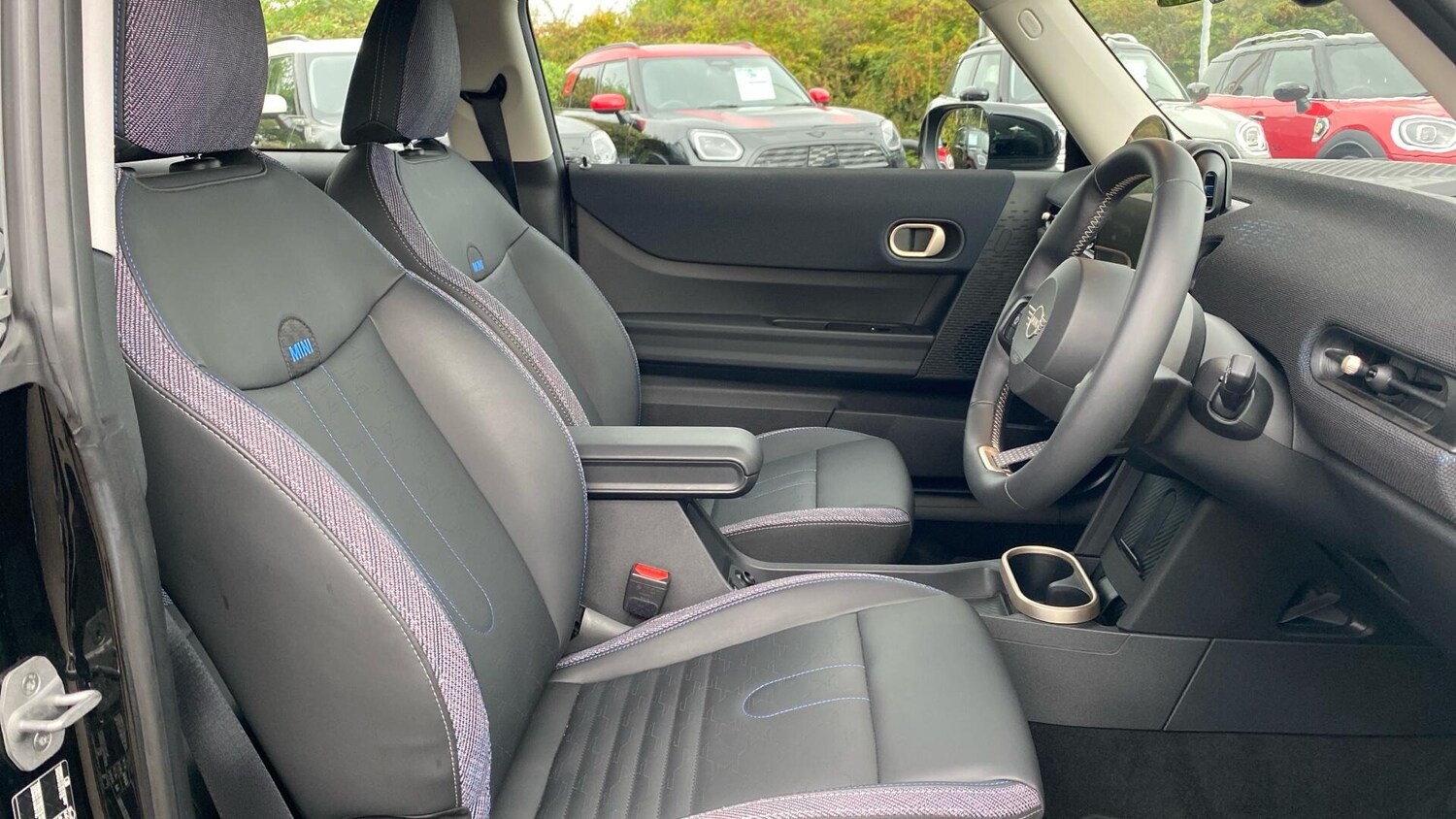 Used MINI Cooper 2024 for sale - 76760051: Photo 11