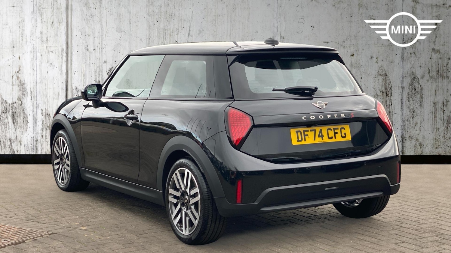 Used MINI Cooper 2024 for sale - 76760051: Photo 2