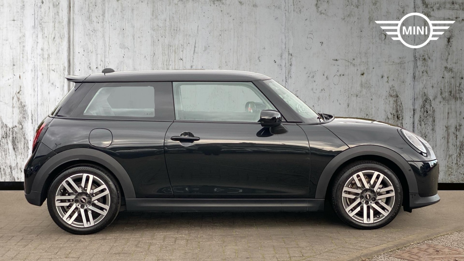 Used MINI Cooper 2024 for sale - 76760051: Photo 3
