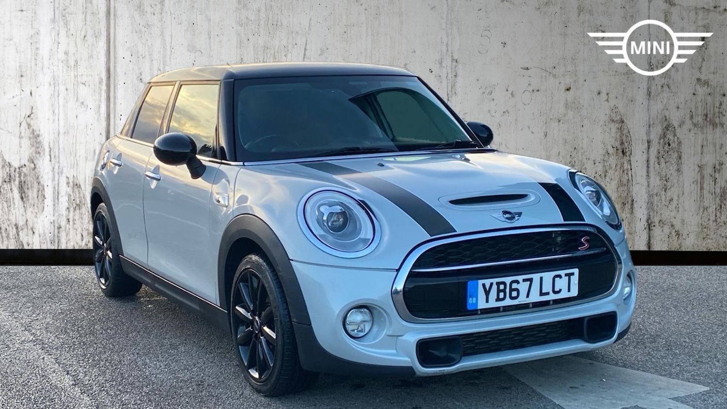 Used MINI Hatch 2018 for sale - 76801280: Photo 1