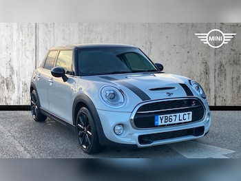 Used MINI Hatch 2018 for sale - 76801280: Photo