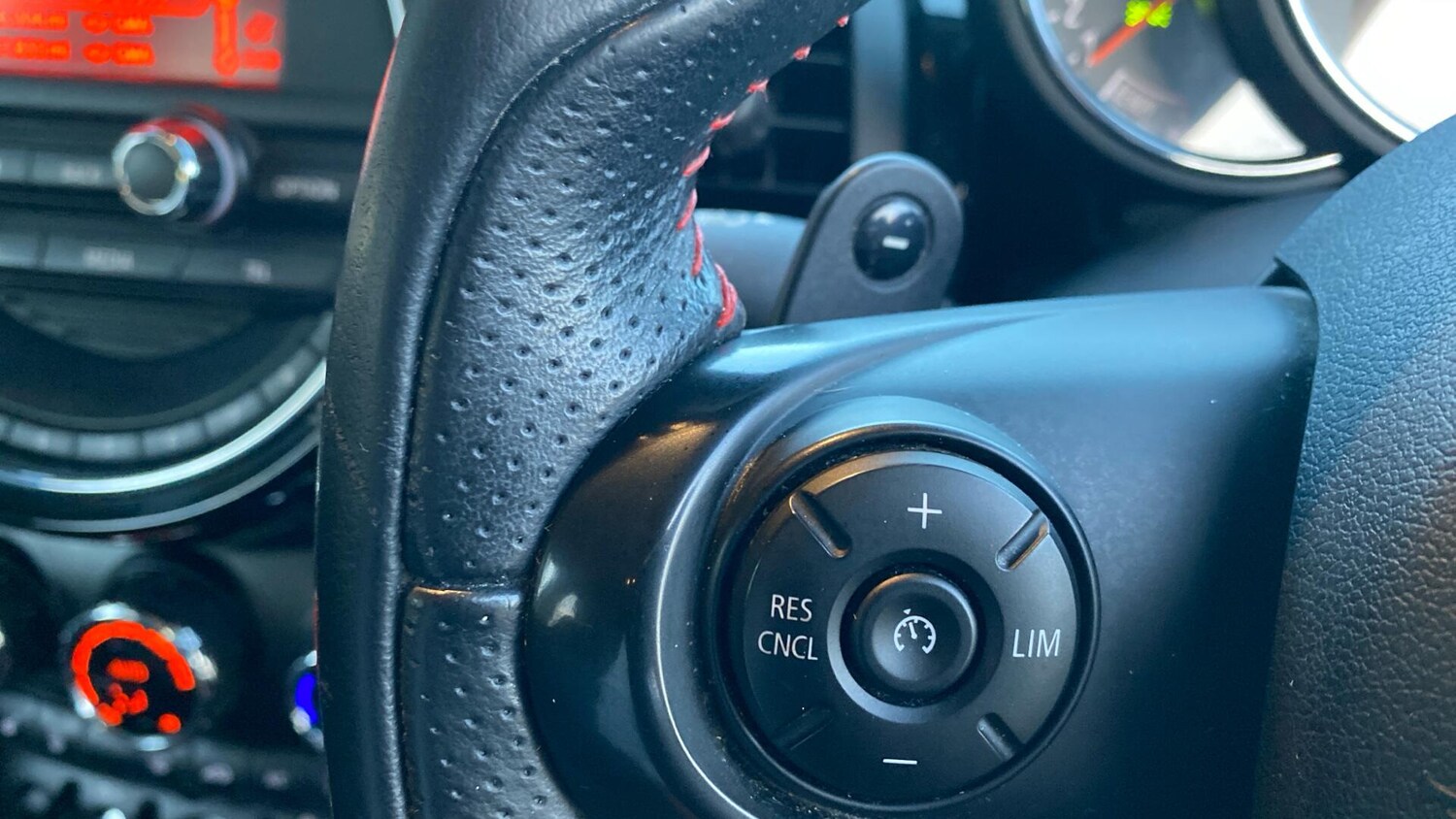 Used MINI Hatch 2018 for sale - 76801280: Photo 29