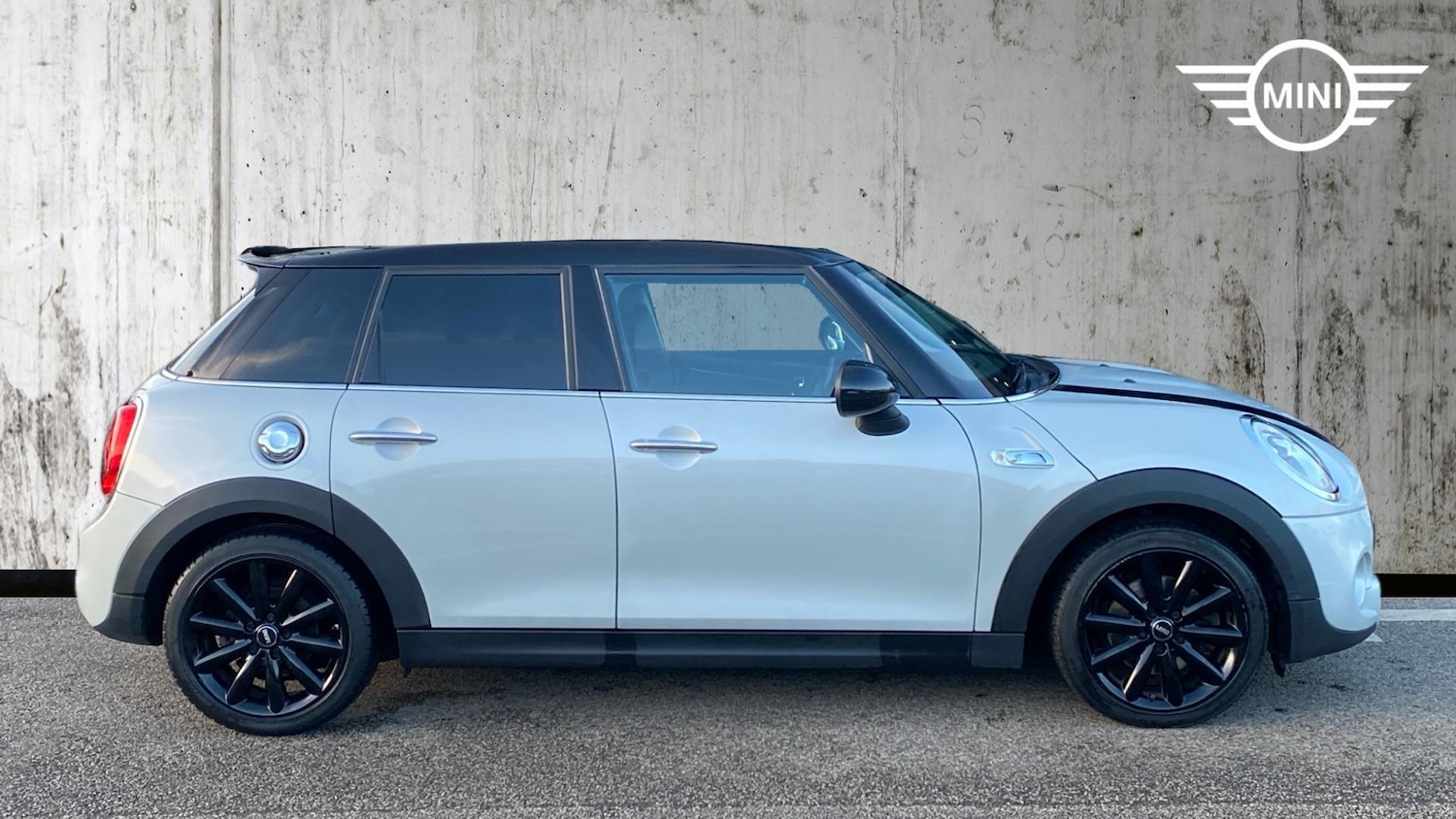 Used MINI Hatch 2018 for sale - 76801280: Photo 3