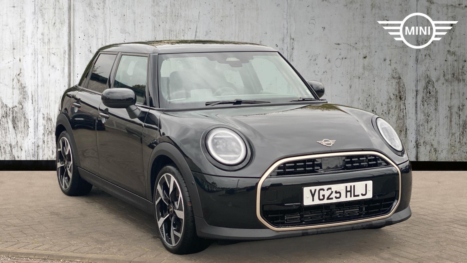 Used MINI Cooper 2025 for sale - 76760094: Photo 1