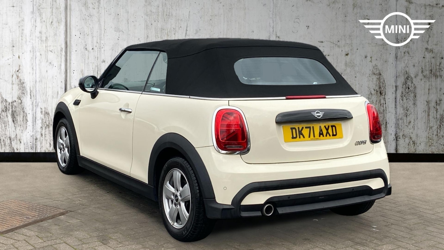 Used MINI Convertible 2021 for sale - 76760162: Photo 2