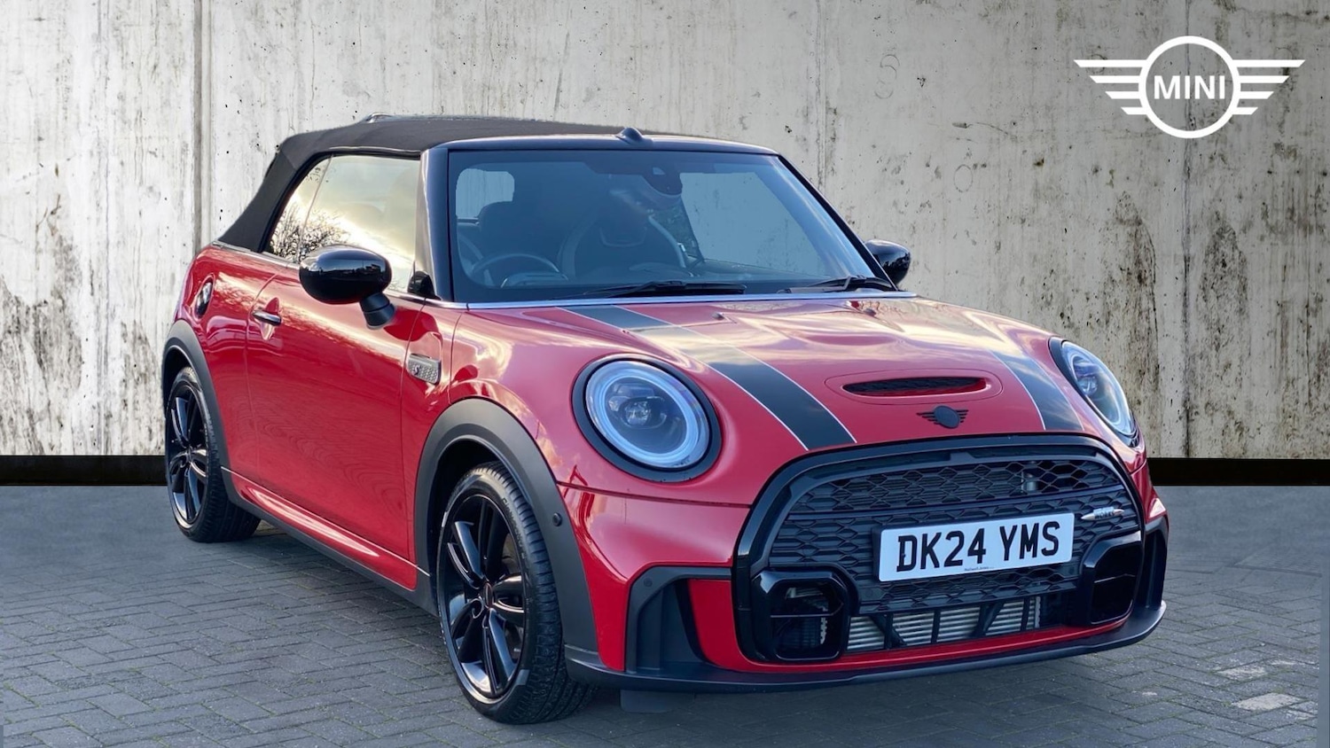 Used MINI Convertible 2024 for sale - 76760110: Photo 1