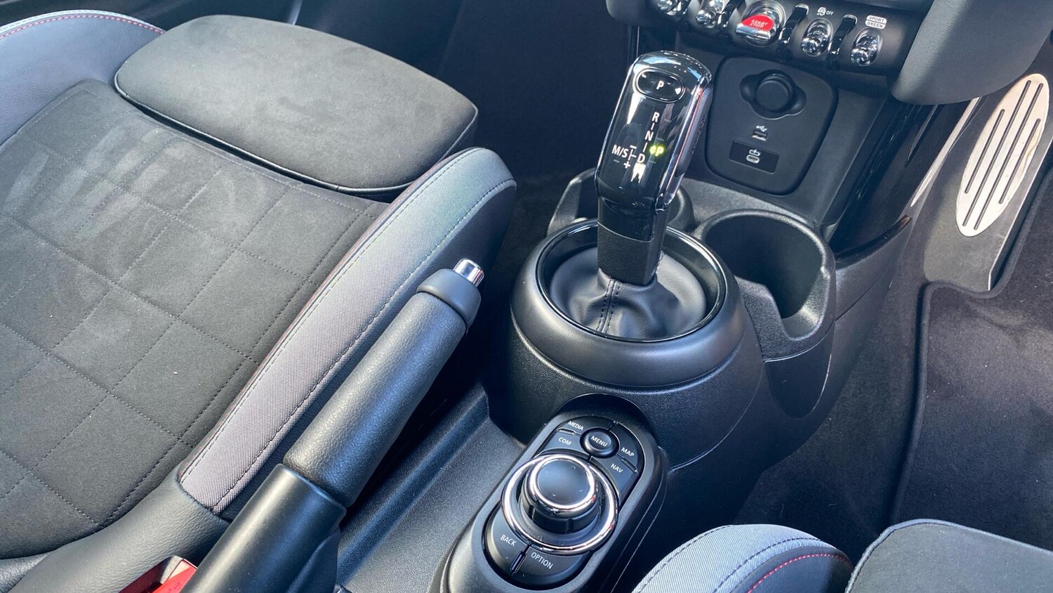 Used MINI Convertible 2024 for sale - 76760110: Photo 10