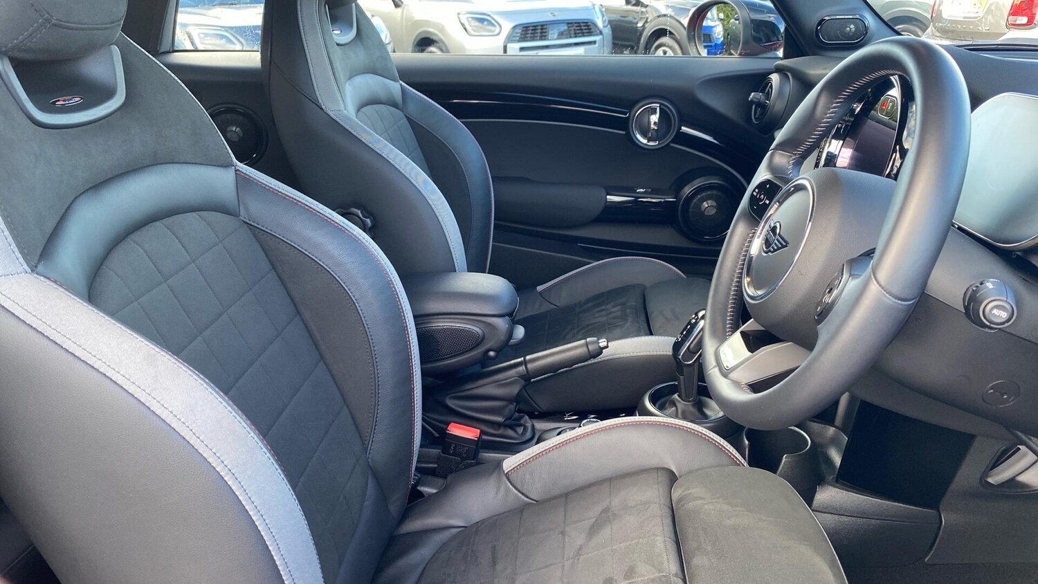 Used MINI Convertible 2024 for sale - 76760110: Photo 11