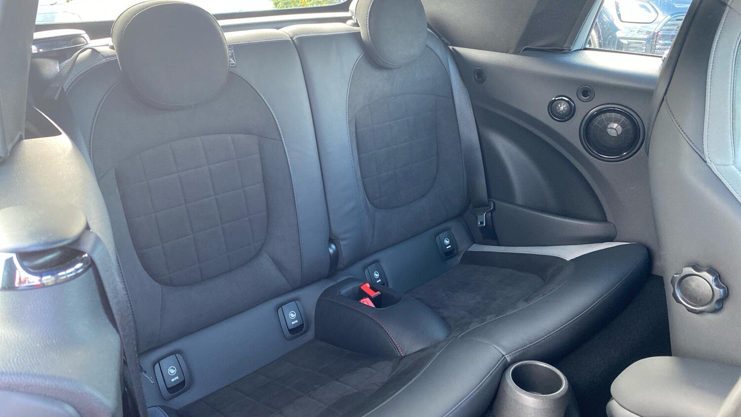 Used MINI Convertible 2024 for sale - 76760110: Photo 12