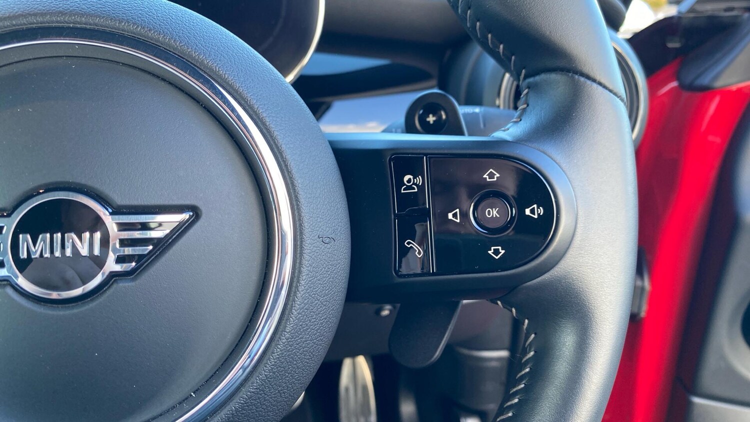 Used MINI Convertible 2024 for sale - 76760110: Photo 18