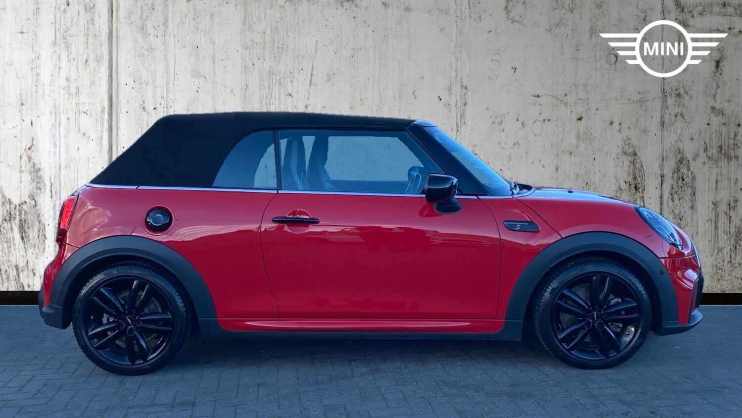 Used MINI Convertible 2024 for sale - 76760110: Photo 3