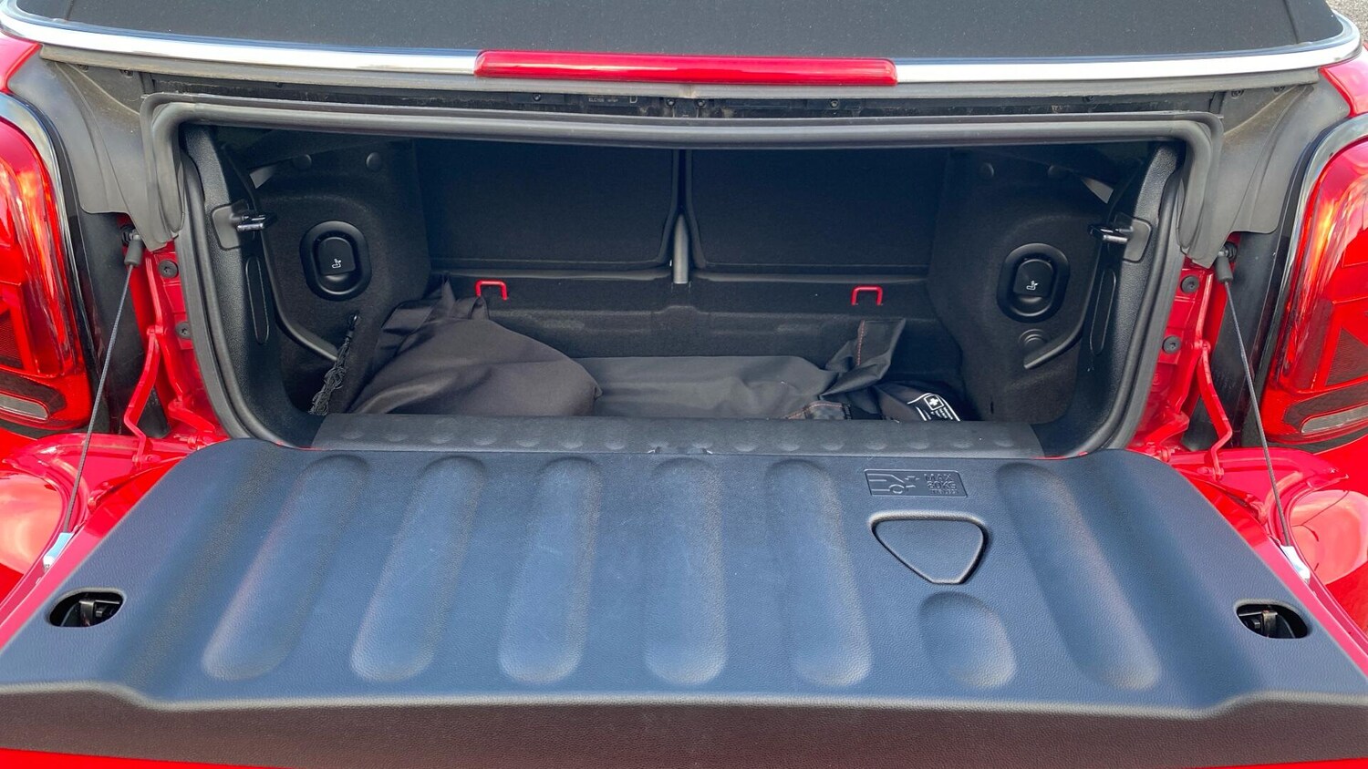 Used MINI Convertible 2024 for sale - 76760110: Photo 30