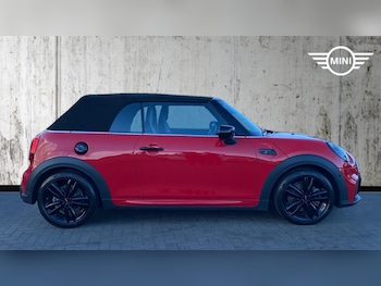 Used MINI Convertible 2024 for sale - 76760110: Photo