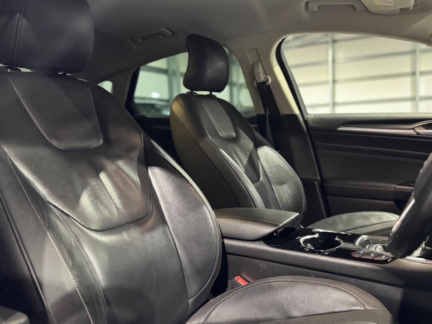 Used Ford Mondeo 2015 for sale - 77131565: Photo 41