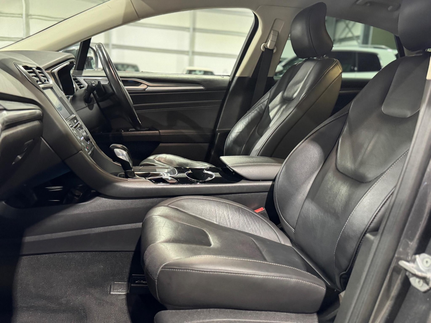 Used Ford Mondeo 2015 for sale - 77131565: Photo 50