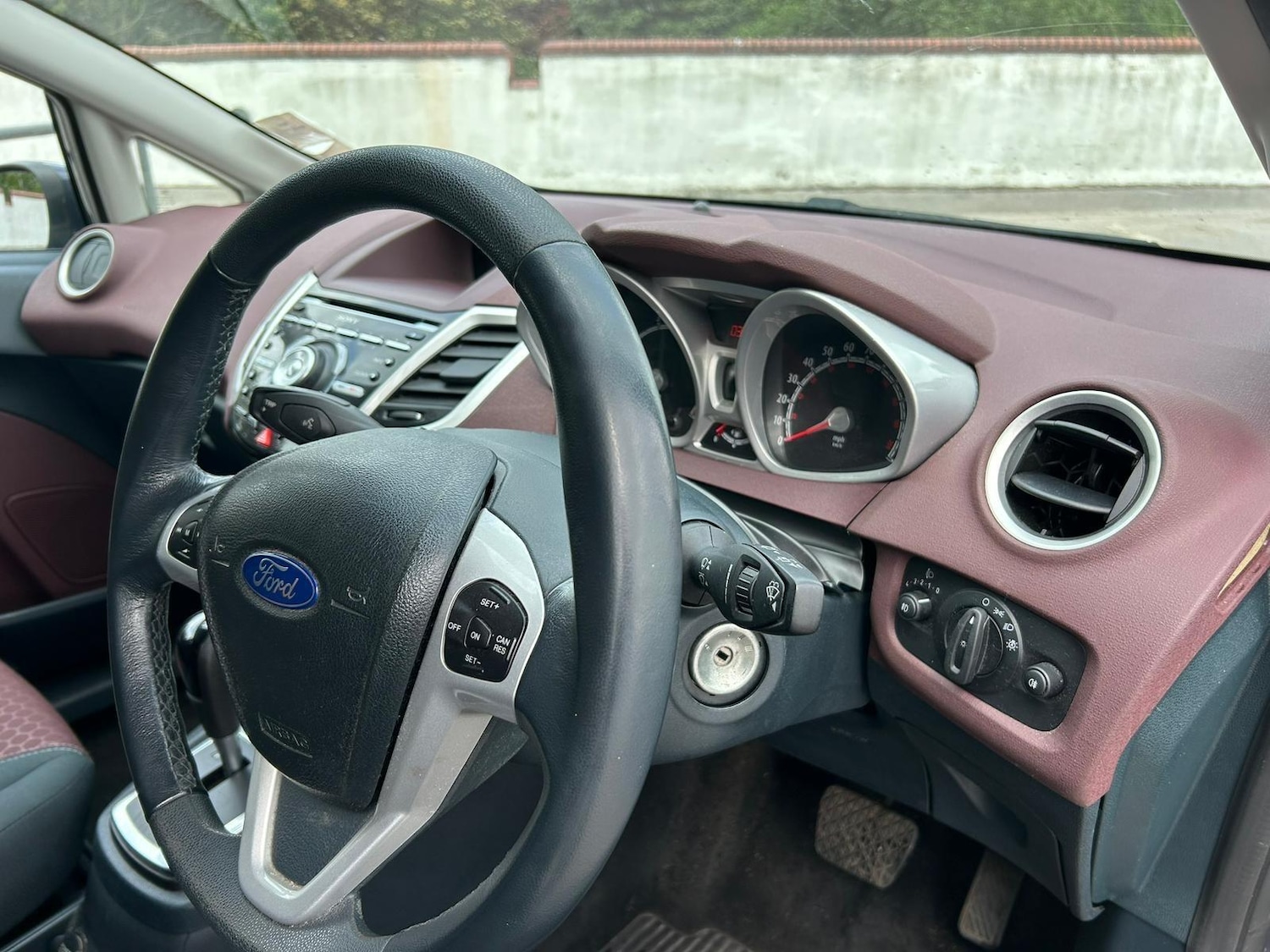 Used Ford Fiesta 2011 for sale - 76989848: Photo 25