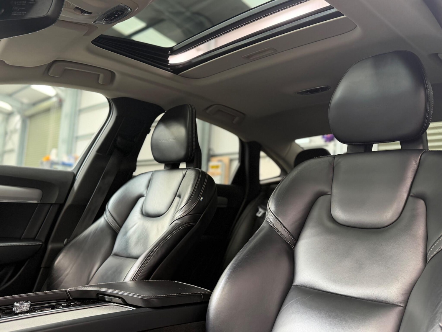 Used Volvo S90 2017 for sale - 78086960: Photo 42