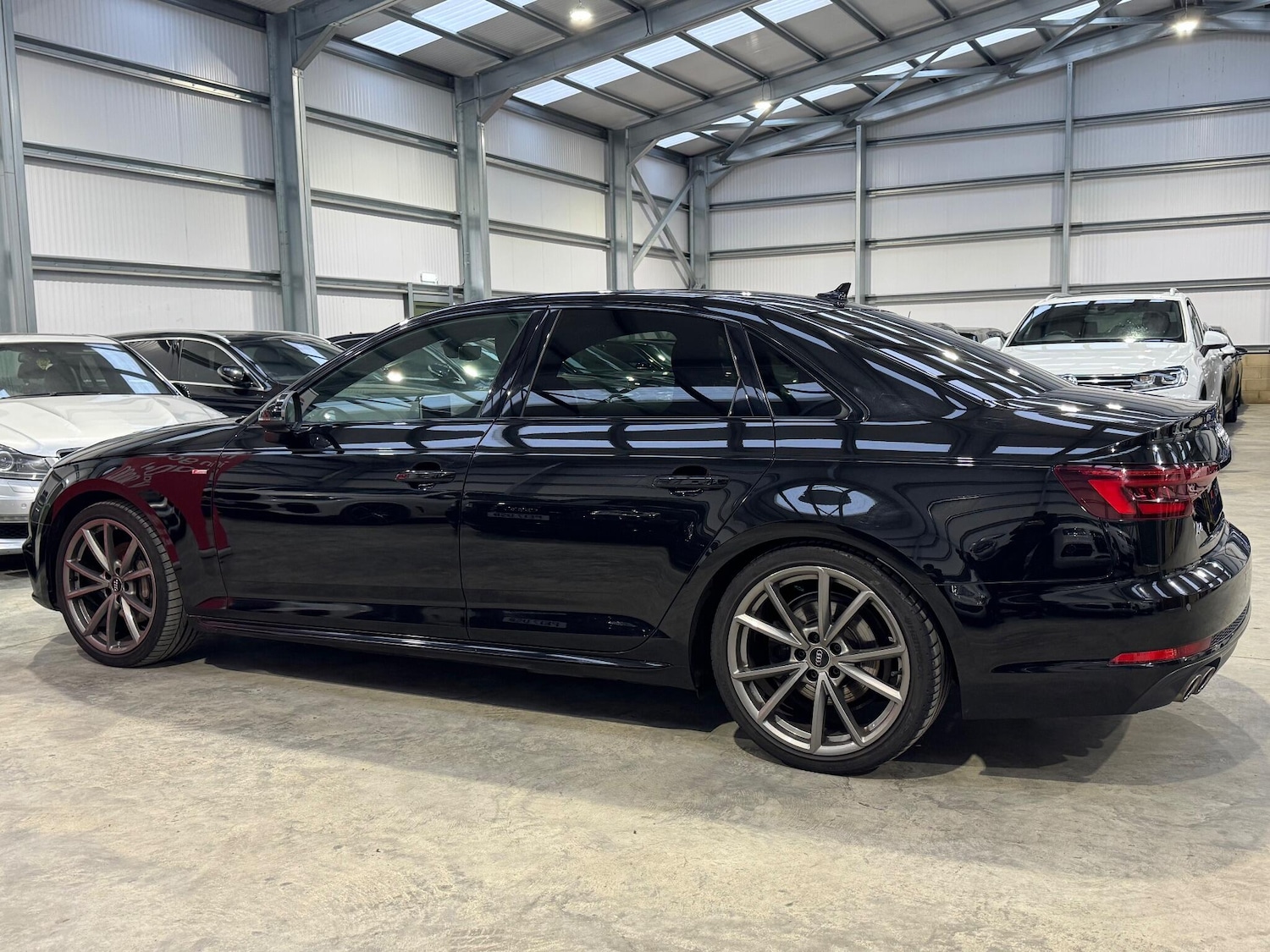 Used Audi A4 2018 for sale - 77216130: Photo 27