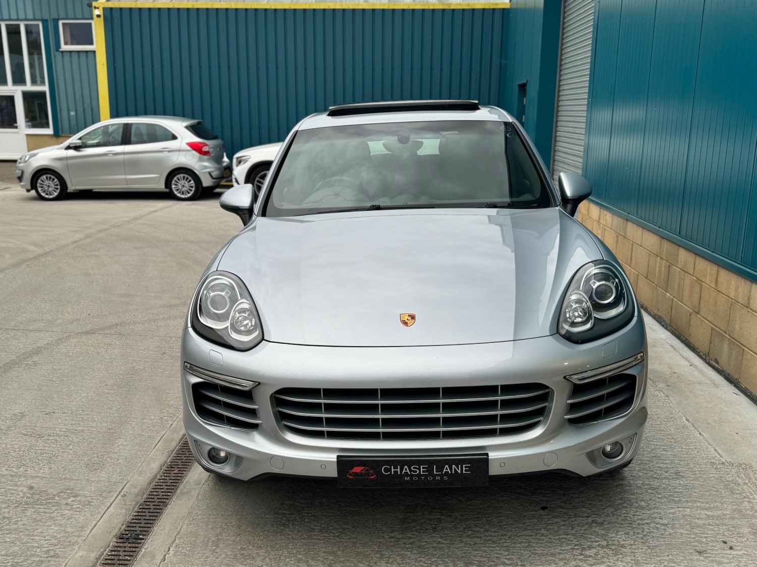 Used Porsche Cayenne 2018 for sale - 76992734: Photo 2