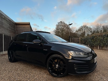 Used Volkswagen Golf 2017 for sale - 75431259: Photo