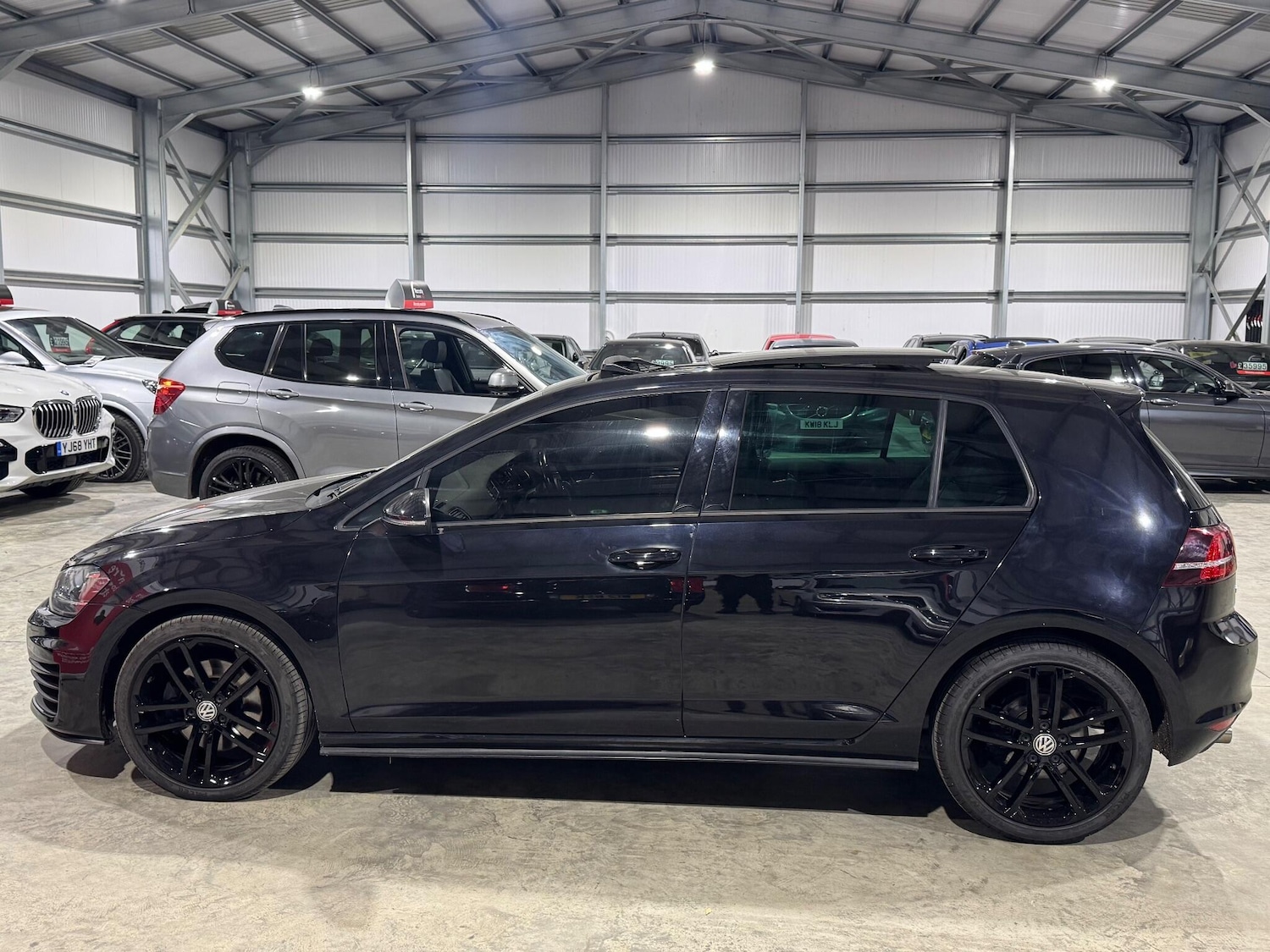 Used Volkswagen Golf 2017 for sale - 75431259: Photo 37
