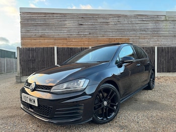 Used Volkswagen Golf 2017 for sale - 75431259: Photo