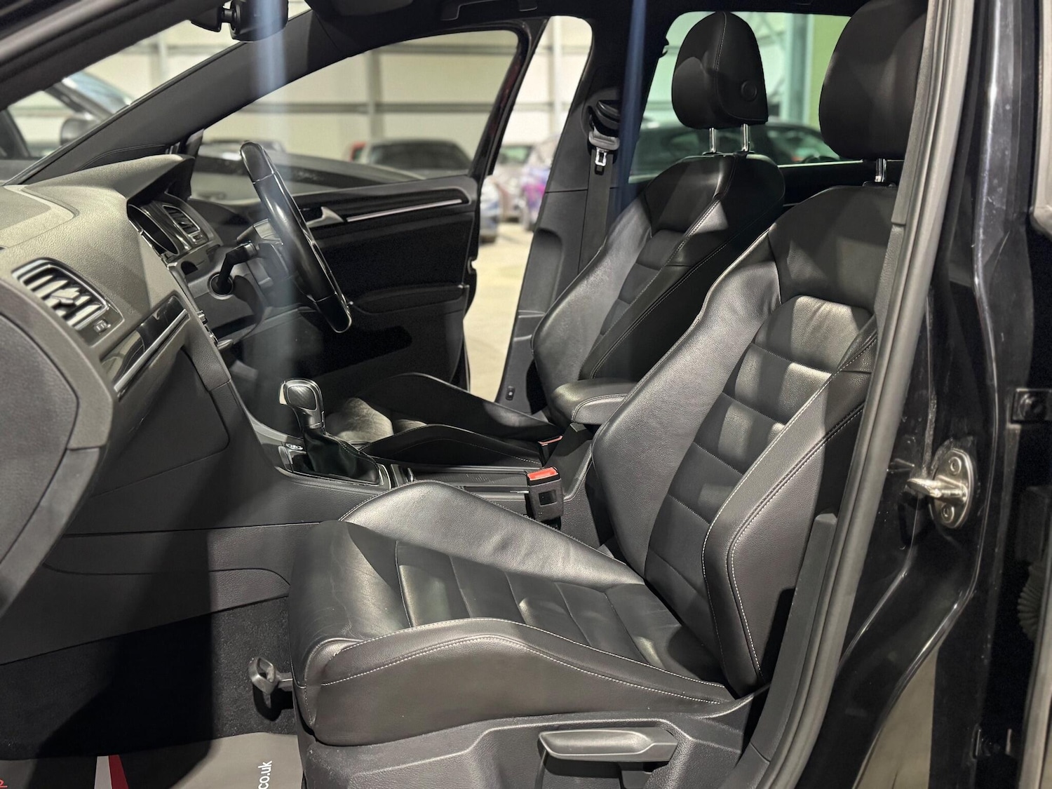 Used Volkswagen Golf 2017 for sale - 75431259: Photo 61