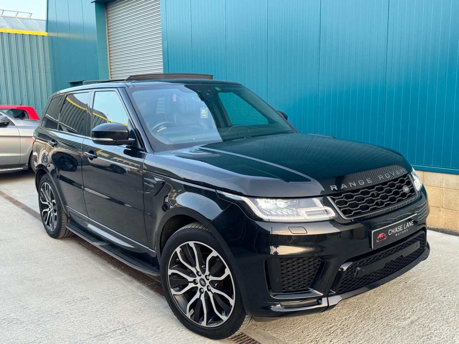 Used Land Rover Range Rover Sport 2018 for sale - 76689418: Photo 1